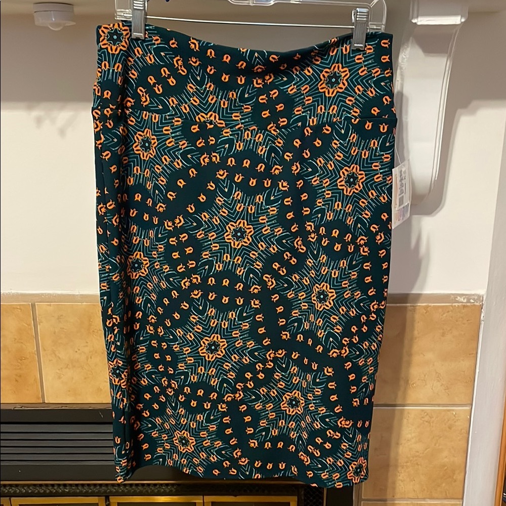 LuLaRoe Cassie Patterned Green and Orange Women's Skirt (size XL) NWT